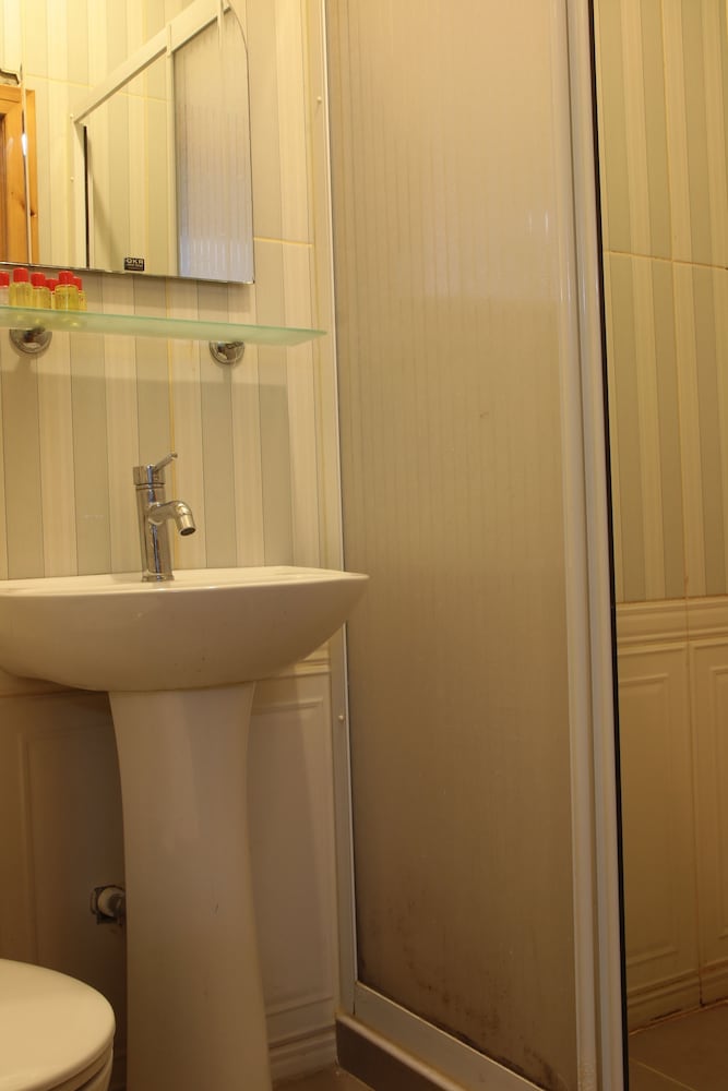 Quadruple Room photo 2