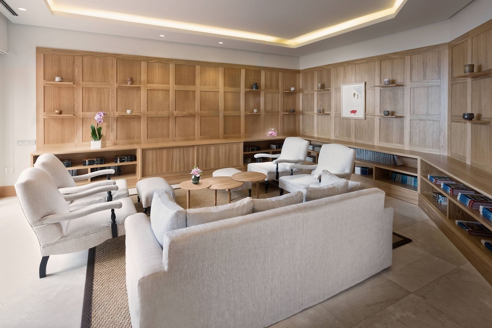 Royal Suite, 2 Bedrooms, Ocean View (Balcony)