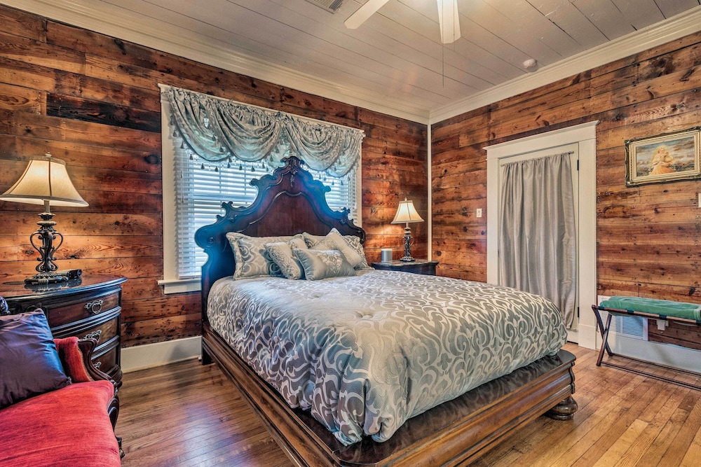 House (2 Bedrooms) photo 2