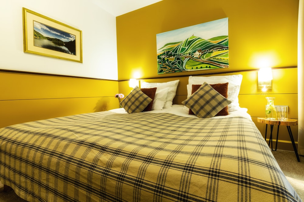 Double or Twin Room - Photo 12