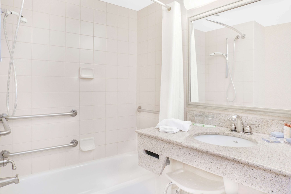 Room, Accessible - Photo 2