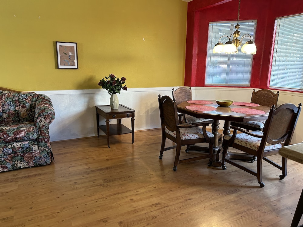 Comfort Room photo 2