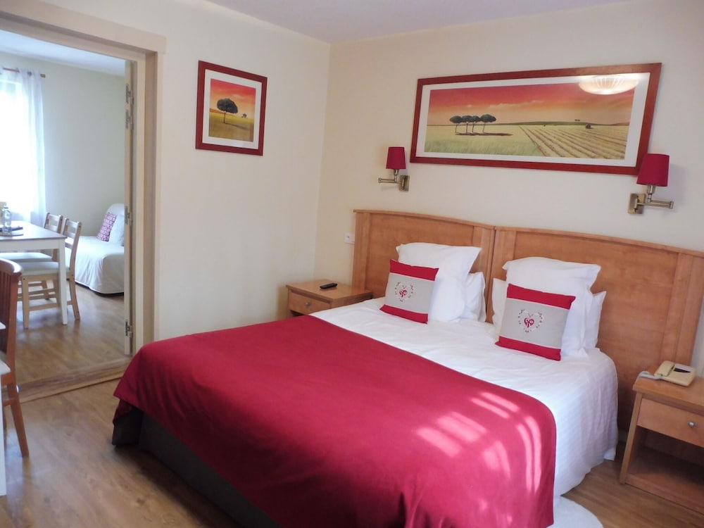 Suite Confort PMR lit double ou canapé-lit 1 ou 2 personnes
