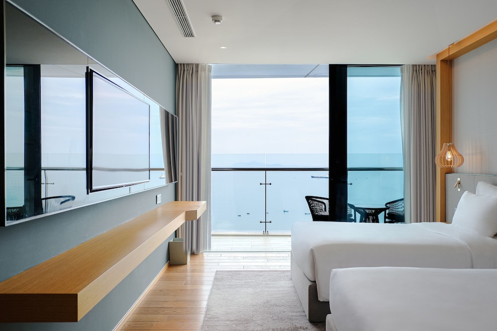Superior Twin Room, Sea View - Photo 3