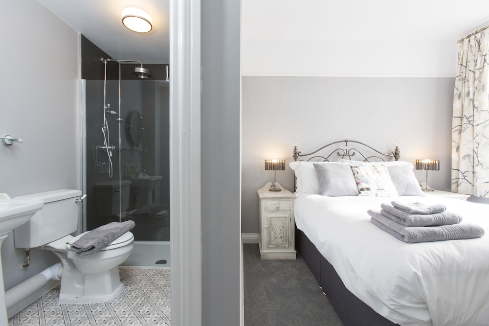 Double Room Ensuite, Sea View