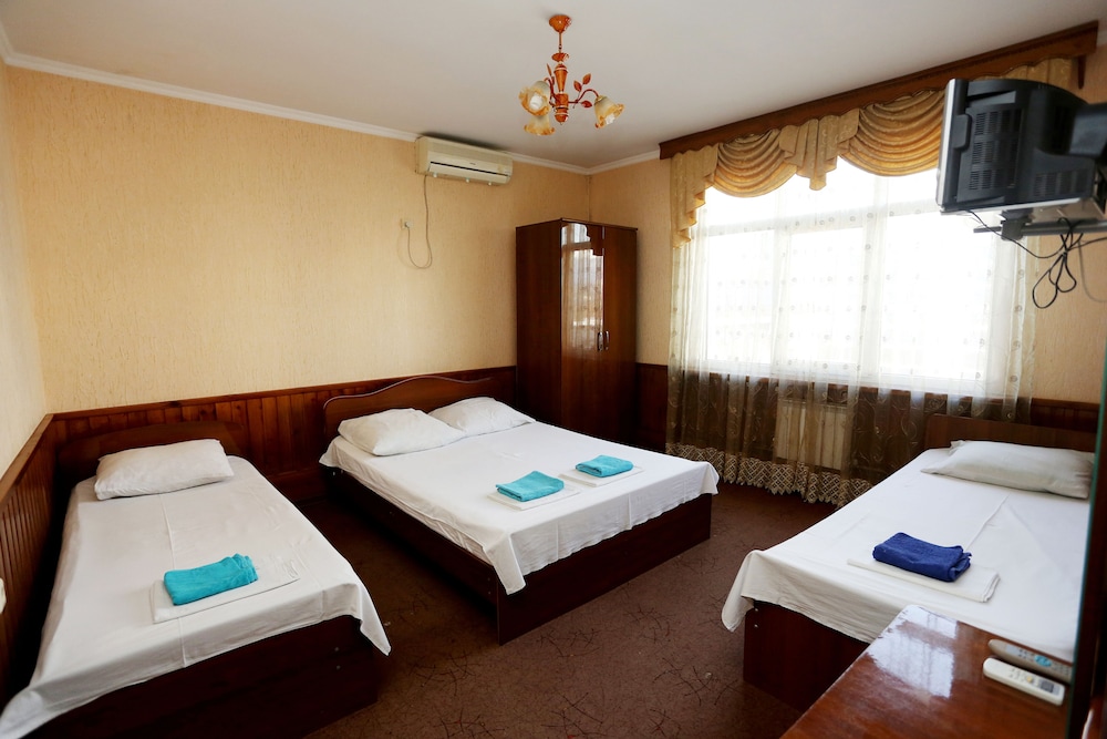 Economy Quadruple Room, Shared Bathroom photo 1