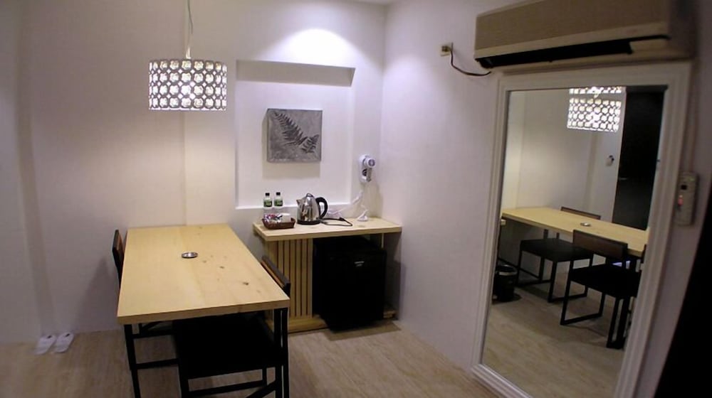 Deluxe Quadruple Room - Photo 5