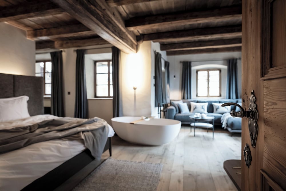 Premium Suite