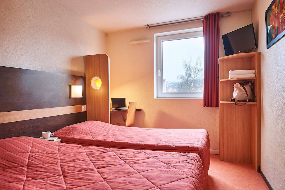 Standard Room, 2 Twin Beds - Photo 7