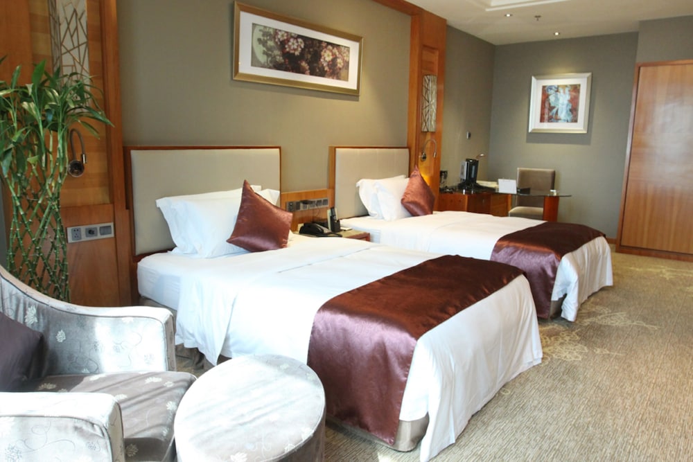 Executive Room, Multiple Beds photo 3