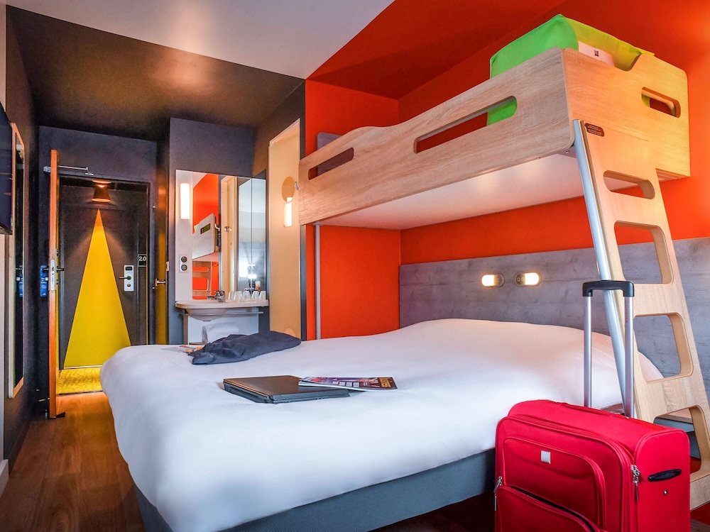 Triple Room, Multiple Beds photo 3