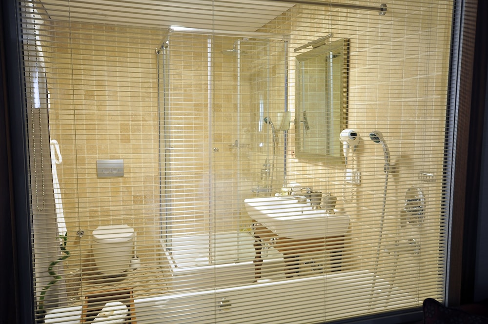 Deluxe Double Room, 1 King Bed, Sea View - Photo 6