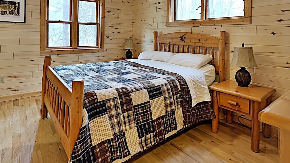 Cabin, Multiple Beds, Kitchen photo 3