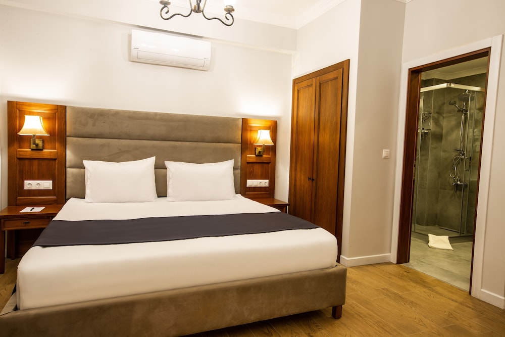 Deluxe Cabin, 1 Queen Bed photo 2