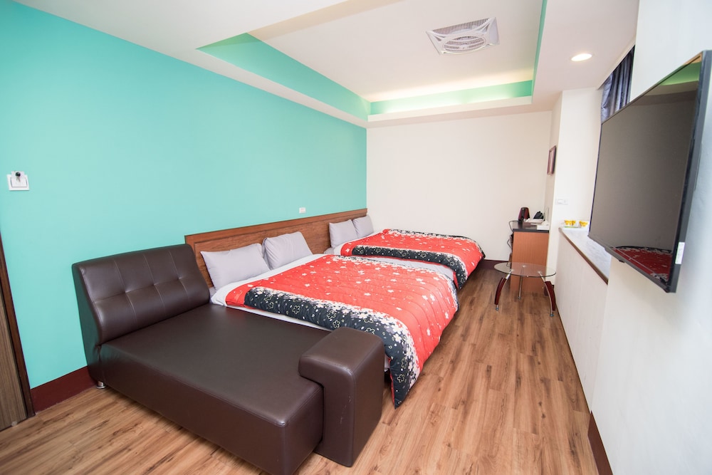 Family Quadruple Room photo 3