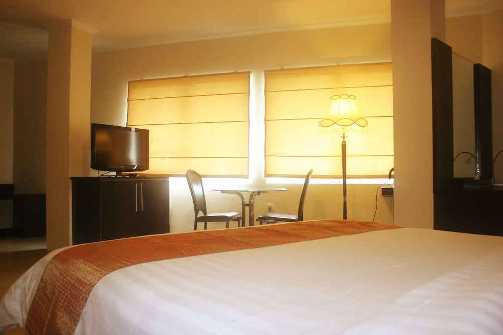 Junior Suite, 1 Bedroom, City View photo 3