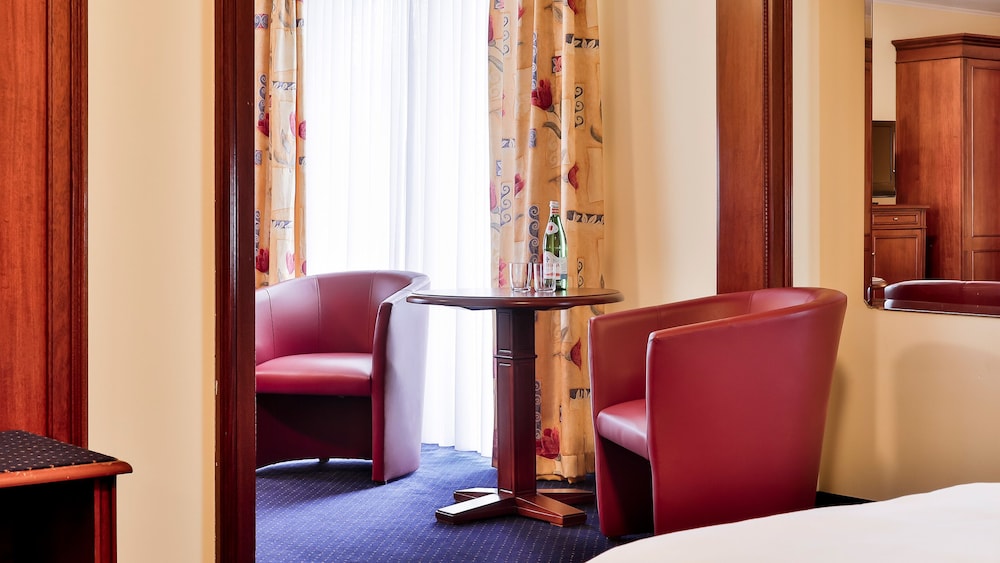 Superior Suite with double bed or twin bed - Photo 2