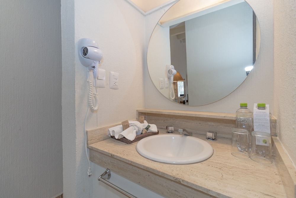 Standard Room, 1 Double Bed, City View - Photo 10