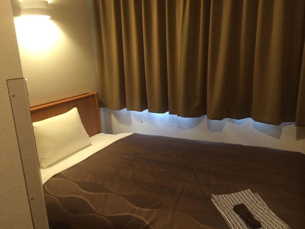 Single Room, Non Smoking (Renewal)