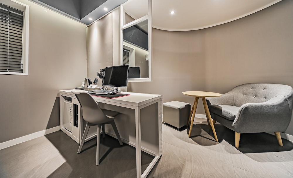 Premium Room - Photo 4