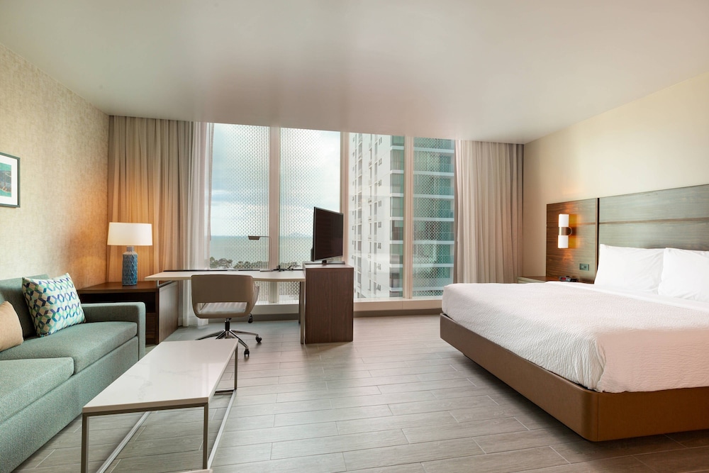 Room, 1 King Bed with Sofa bed, Ocean View - Photo 4