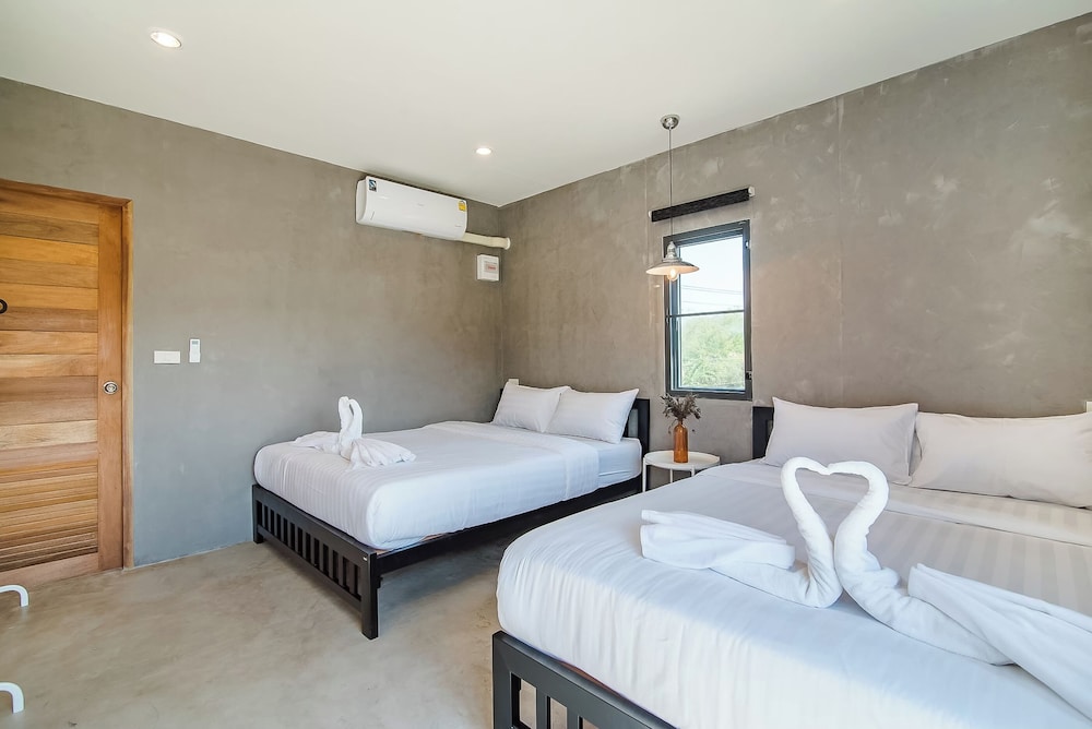 Four-Bedroom Villa - Photo 1