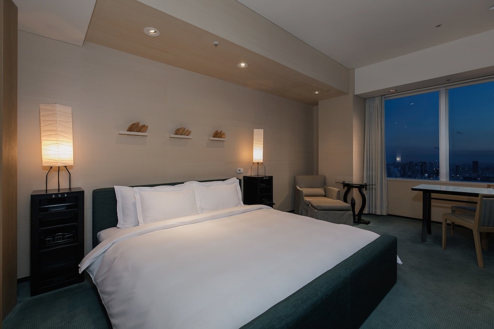Room, 1 King Bed, City View photo 2
