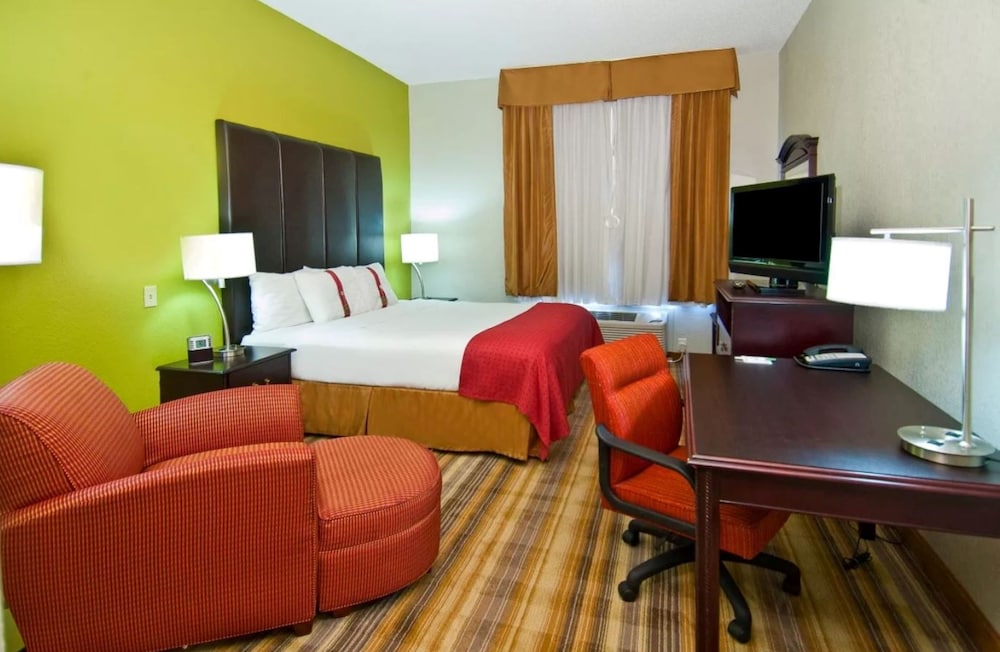 Suite, 1 King Bed (Additional Living Area) - Photo 1