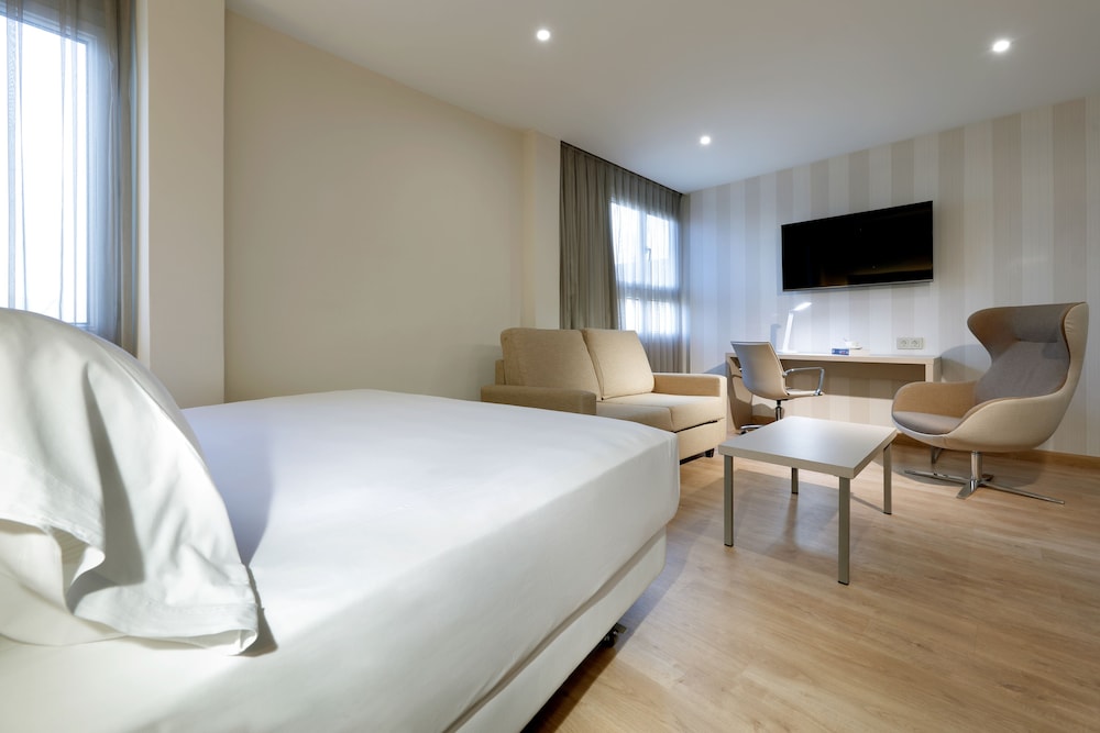Junior Suite, City View - Photo 2