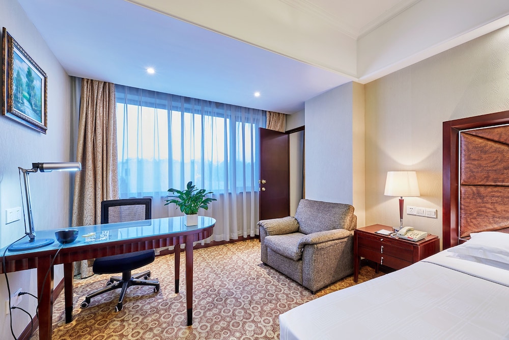 Family Suite Room - Photo 1