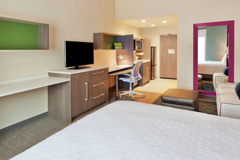 Studio Suite, 1 King Bed, Non Smoking photo 1