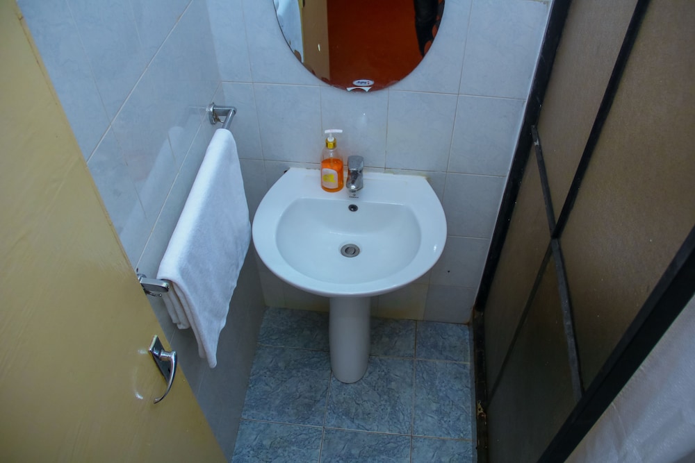 Basic Twin Room