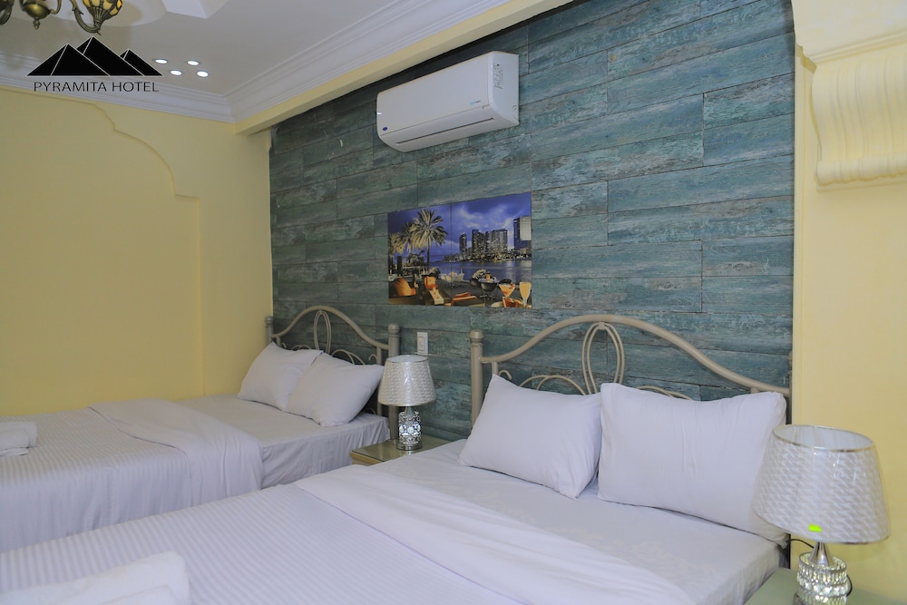 Twin Room, Pyramid view with Balcony