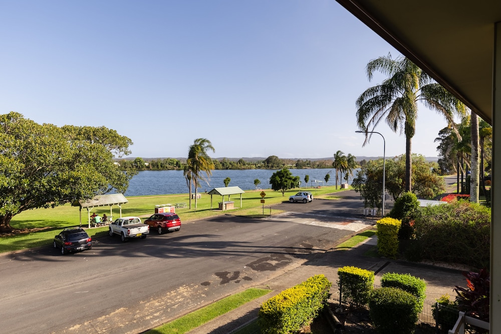Deluxe Twin Room, Multiple Beds, Balcony, River View photo 2
