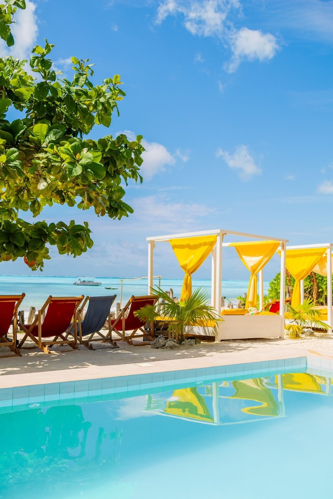 Traditional Triple Room, Garden View, Beachside