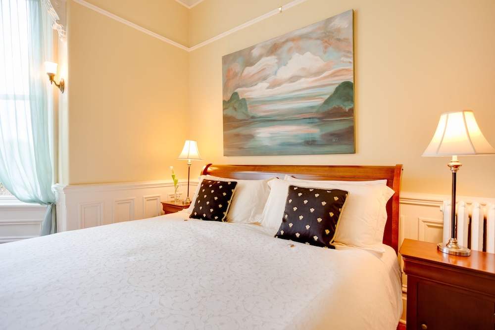 Grand Suite, Jetted Tub, Garden View (The Fairholme) photo 2