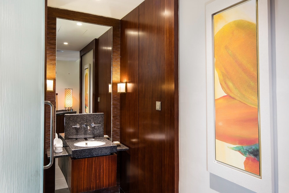King Premium Ocean View Room