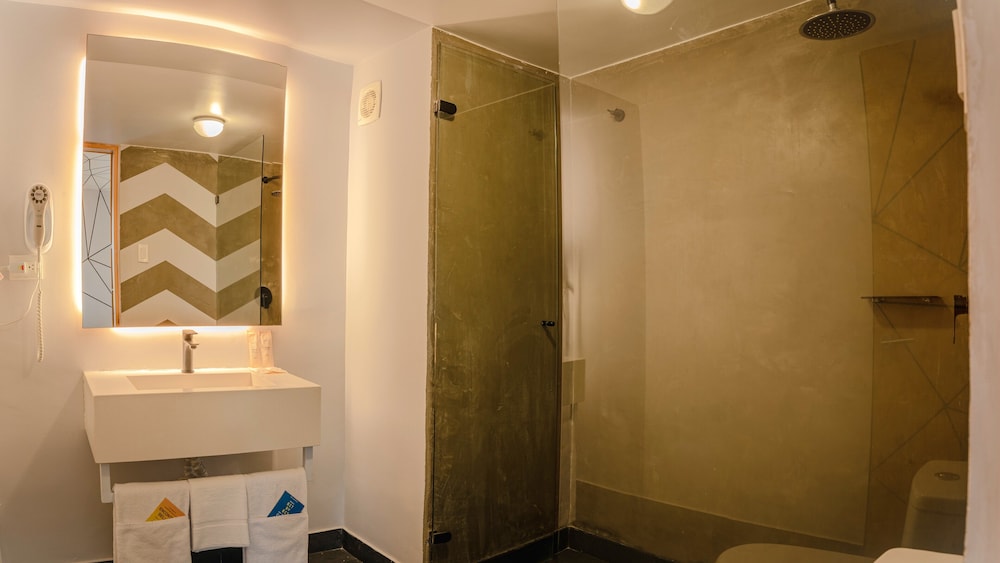 Deluxe Suite, City View photo 2
