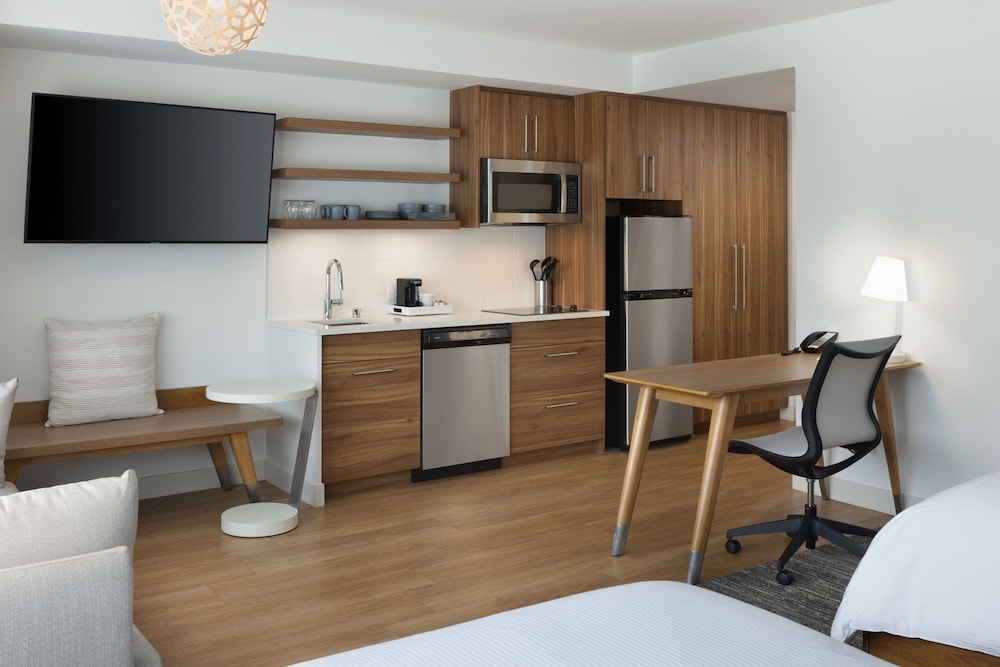 Studio, Multiple Beds - Photo 2