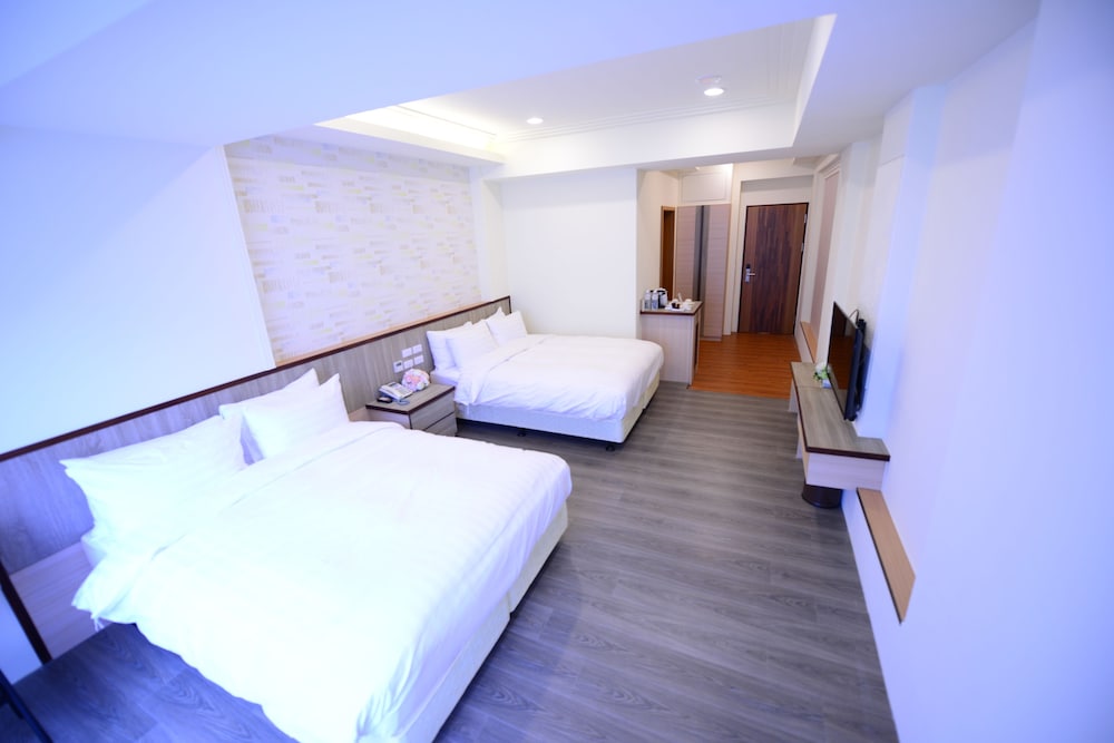 Deluxe Quadruple Room