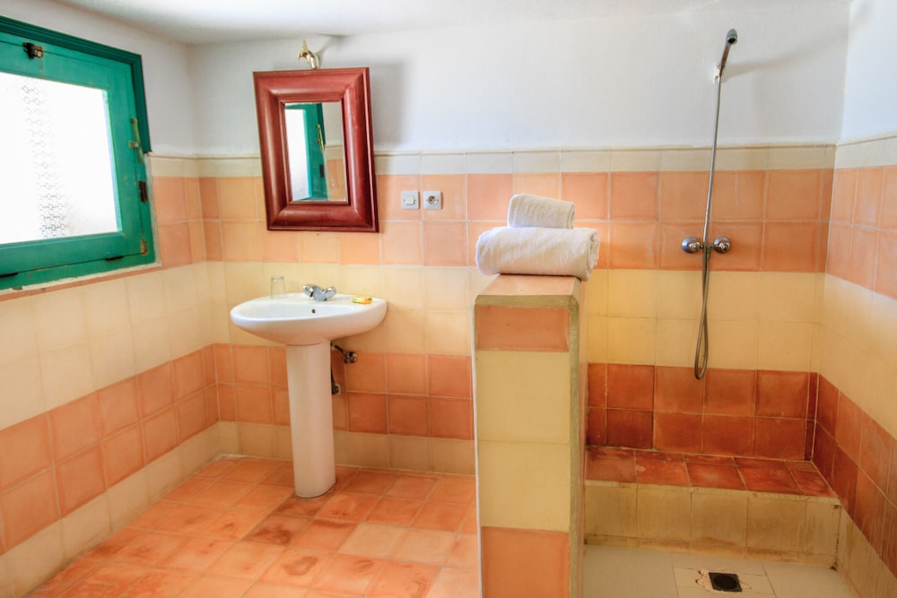 Superior Double or Twin Room, Garden View, Garden Area photo 3