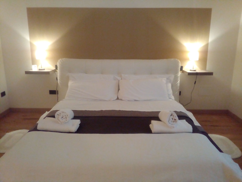 Deluxe Suite, 1 Queen Bed, Ensuite