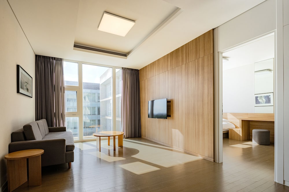 Royal Room(34PY) + Warm pool & Sauna for 4 + Kids Play Lounge - Photo 1