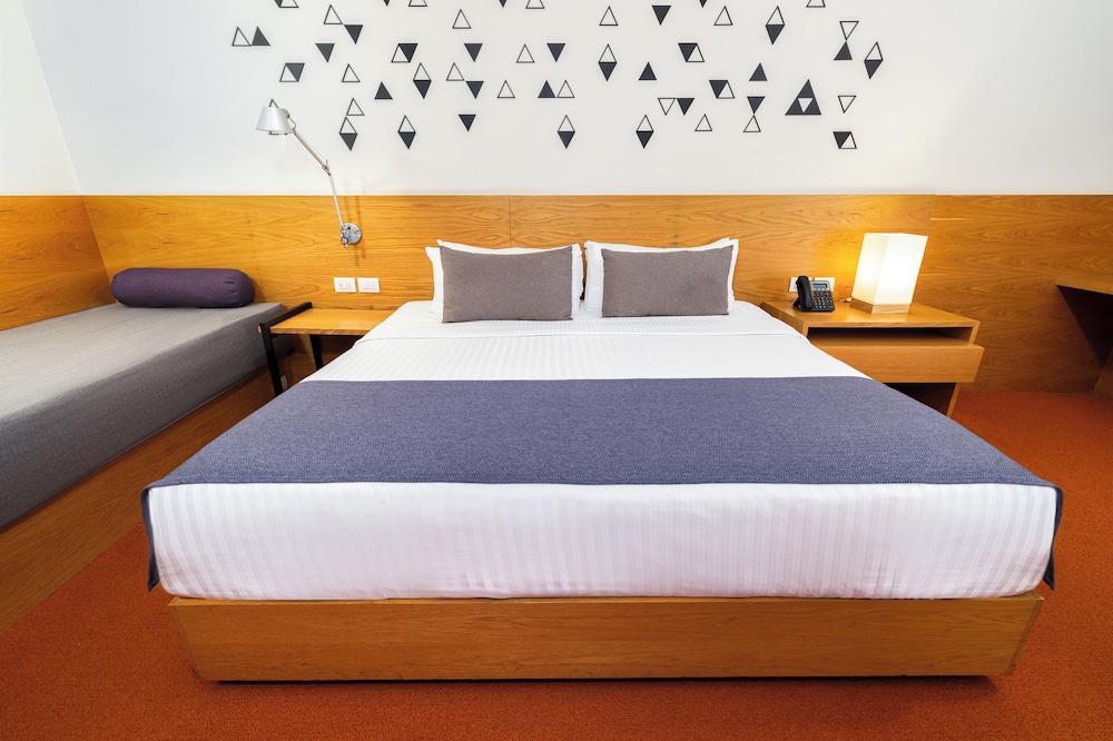 Standard Room King - Photo 5
