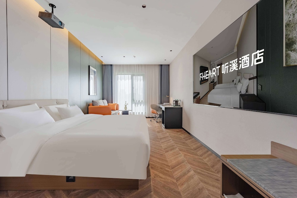 Comfort Double Room, City View