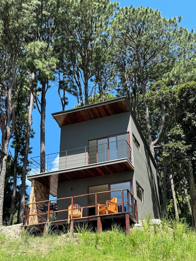 Family Cabin, City View photo 3