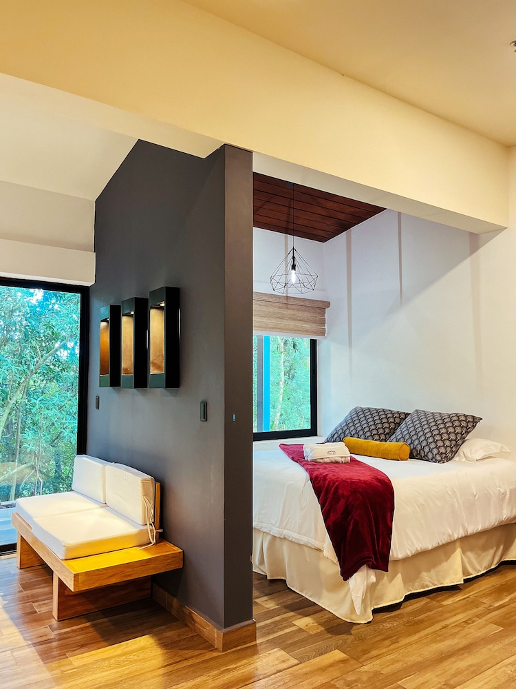 Suites con Vista al Bosque - 1 Cama King