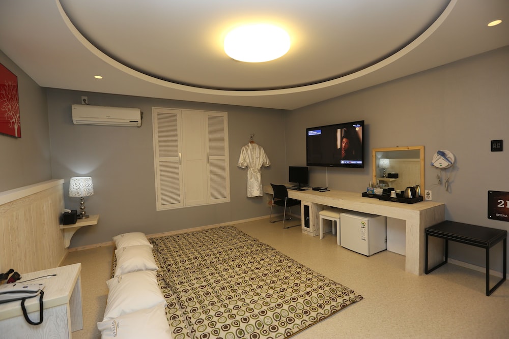 Oriental Room photo 2