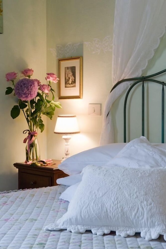 Junior Suite, 1 Queen Bed With Sofa Bed, Non Smoking (Pendolino) photo 3