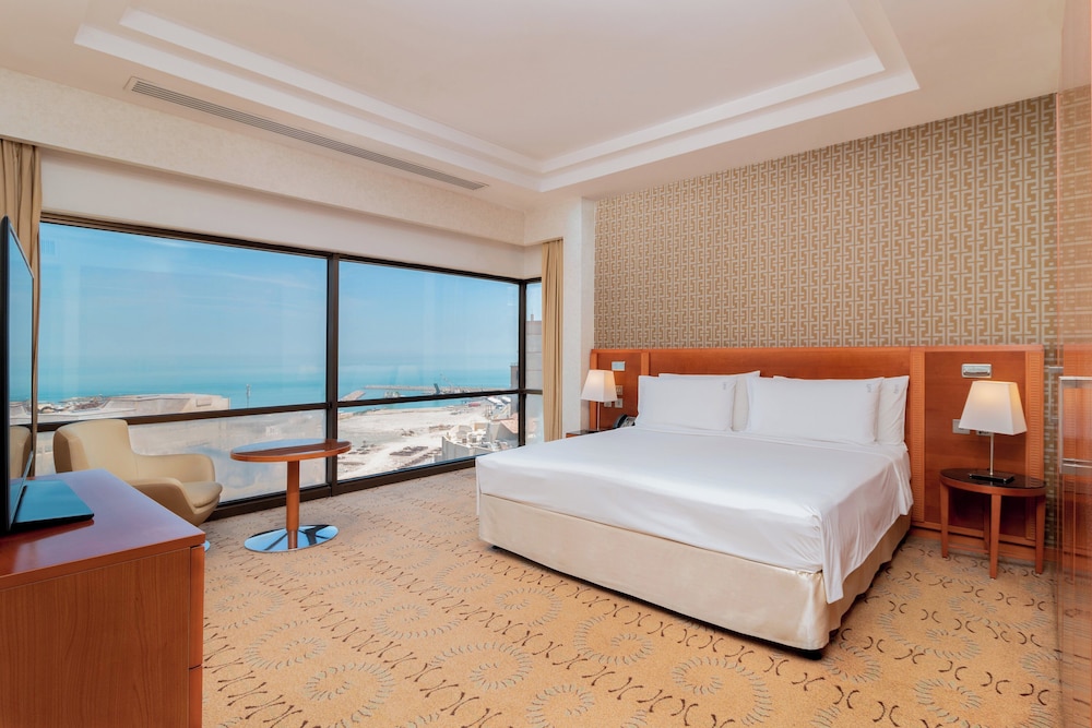Suite, 1 Bedroom - Photo 10